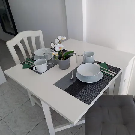 Yumbo - Tanife Cas Apartament *