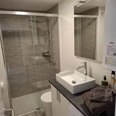 Yumbo - Tanife Cas Apartment *